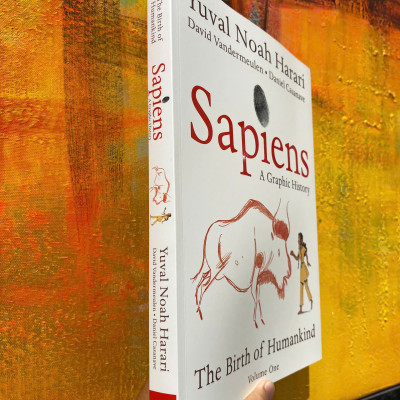 Sách - Sapiens: A Graphic History: The Birth of Humankind (Vol. 1) by Yuval Noah Harari/Paperback & Illustrated - Ngoại văn chính hãng