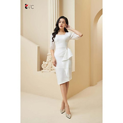 Đầm ôm bèo lệch đính cúc ngọc cổ vuông Tri