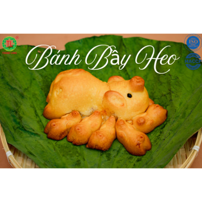 BÁNH TRUNG THU BẦY HEO 5 CON NHÂN DỪA 250 G THÀNH LONG ( CÓ NHÂN TRONG HEO CON, CÓ TRỨNG TRONG HEO MẸ) - VIỆT NAM