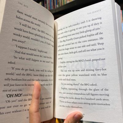 Sách - The BFG by Roald Dahl | Fantasy / English Childrens Fiction / Sách Ngoại văn Trẻ em