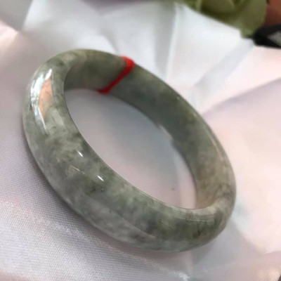 VÒNG CẨM THẠCH NAM BẢN HẸ ĐẬU 62MM MỚI ĐÁ THIÊN NHIÊN MÀU XÁM BÔNG NAM 72KG ĐẾN 88KG ĐEO