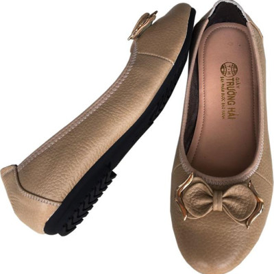 Giày búp bê nữ Trường Hải  màu kem da bò thật mềm mại , êm ái bền chắc,gắn nơ sang trọng, đế  cao su vững trãi, thiết kế hiện đại, tinh tế, thời trang BB013