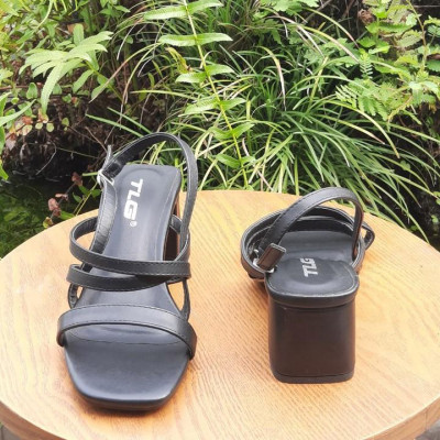 Sandal cao gót hot trend  trẻ trung năng động 20750