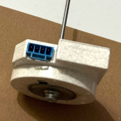 MOTOR QUẠT SỨ TỦ LẠNH HITACHI – HÀNG CHÍNH HÃNG