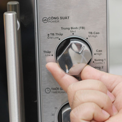 Lò Vi Sóng Có Nướng Sharp R-G227VN-M - 20L - Hàng chính hãng